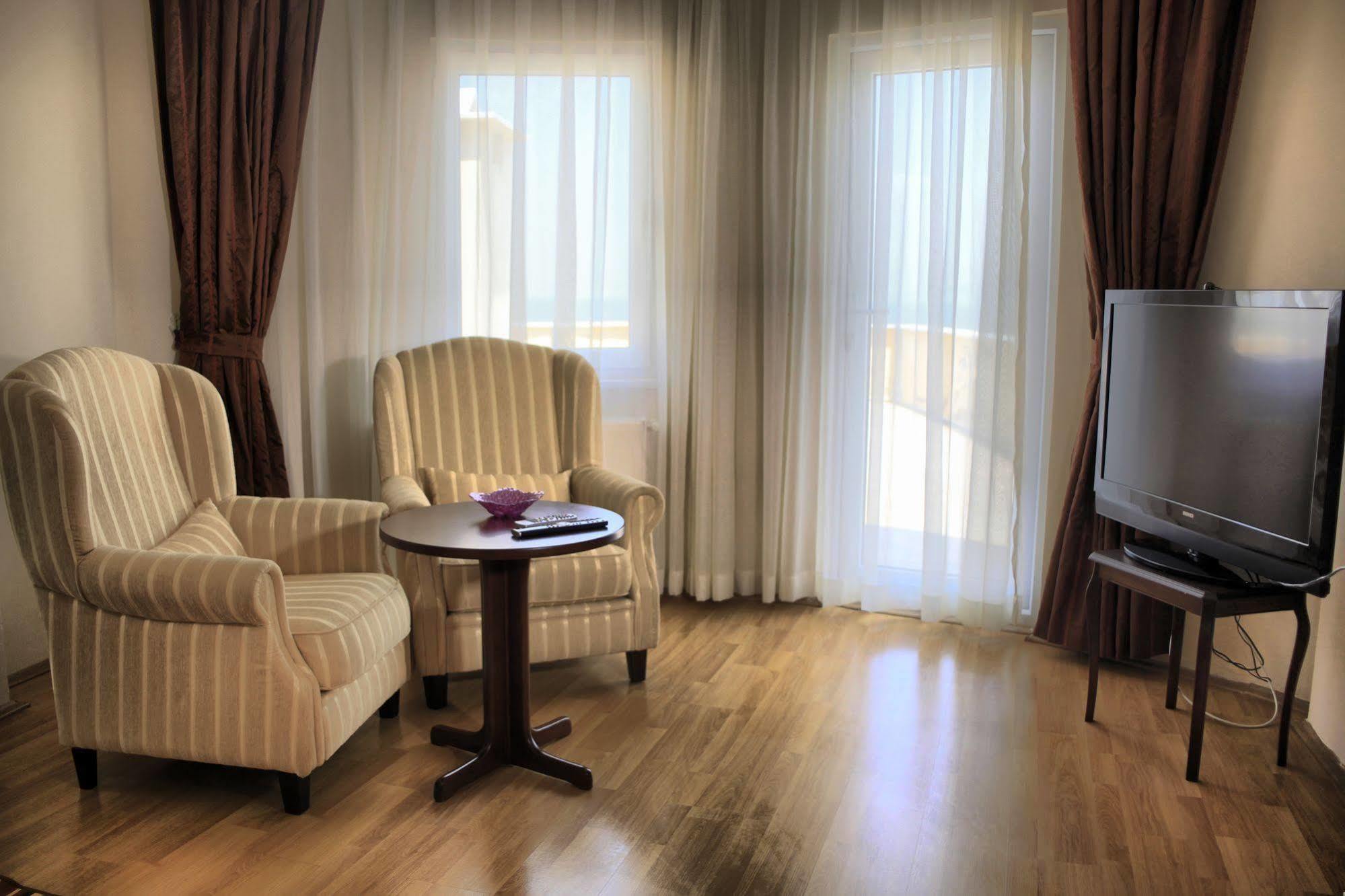 Dogalya Hotel Mudanya Exterior photo