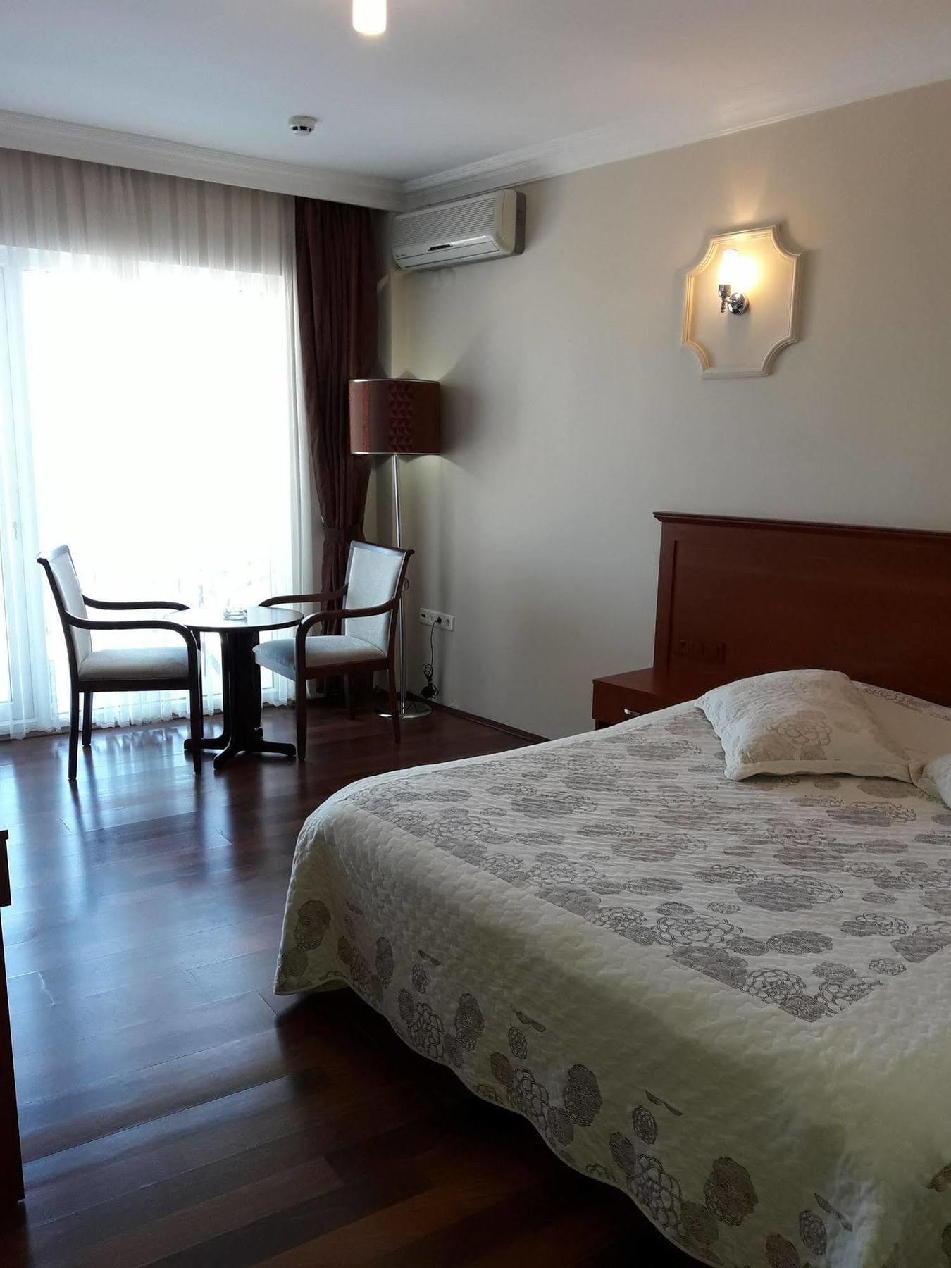 Dogalya Hotel Mudanya Exterior photo