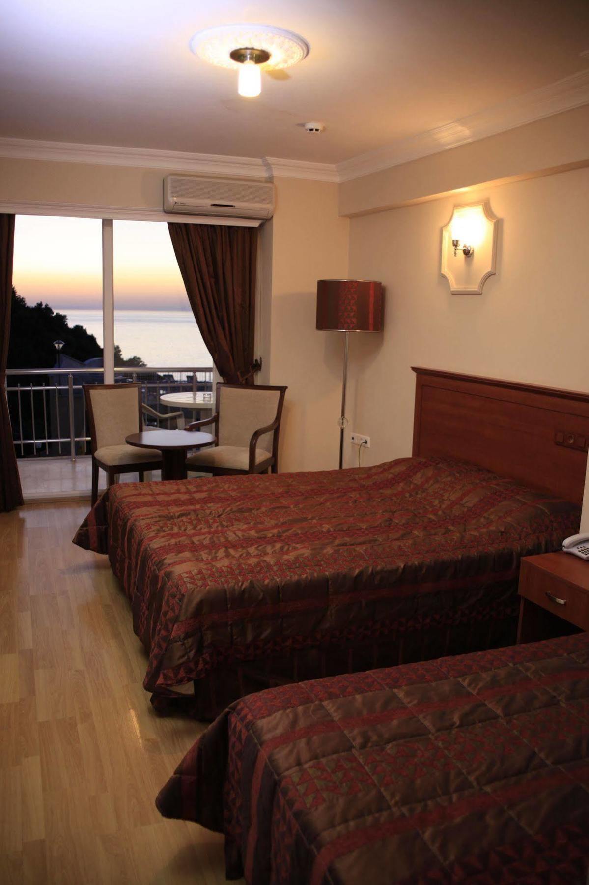 Dogalya Hotel Mudanya Exterior photo
